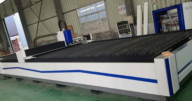 CO2激光切割機選擇河北信爾設備質量好